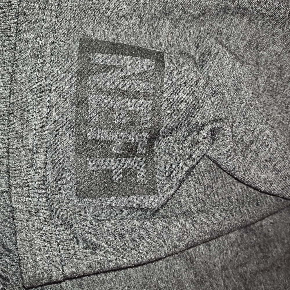 Disney Woman's T Shirt In Size M,Dark Gray - Picture 5 of 5